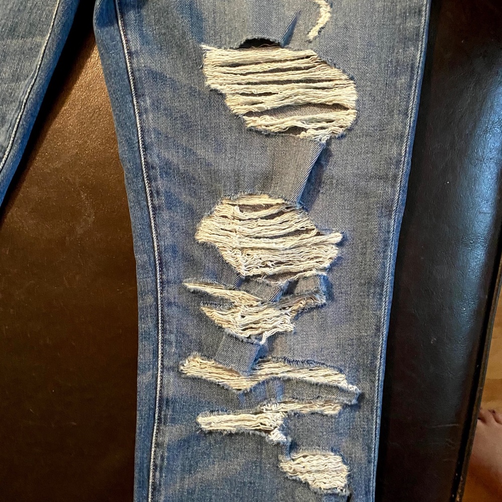 Hudson High Rise Ripped Jeans - Picture 6 of 8